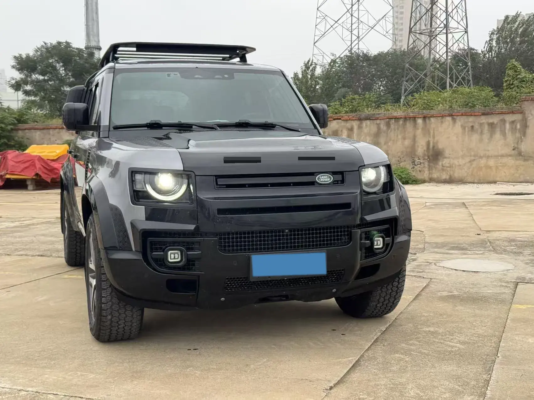 2023 LAND ROVER thumbnail 2