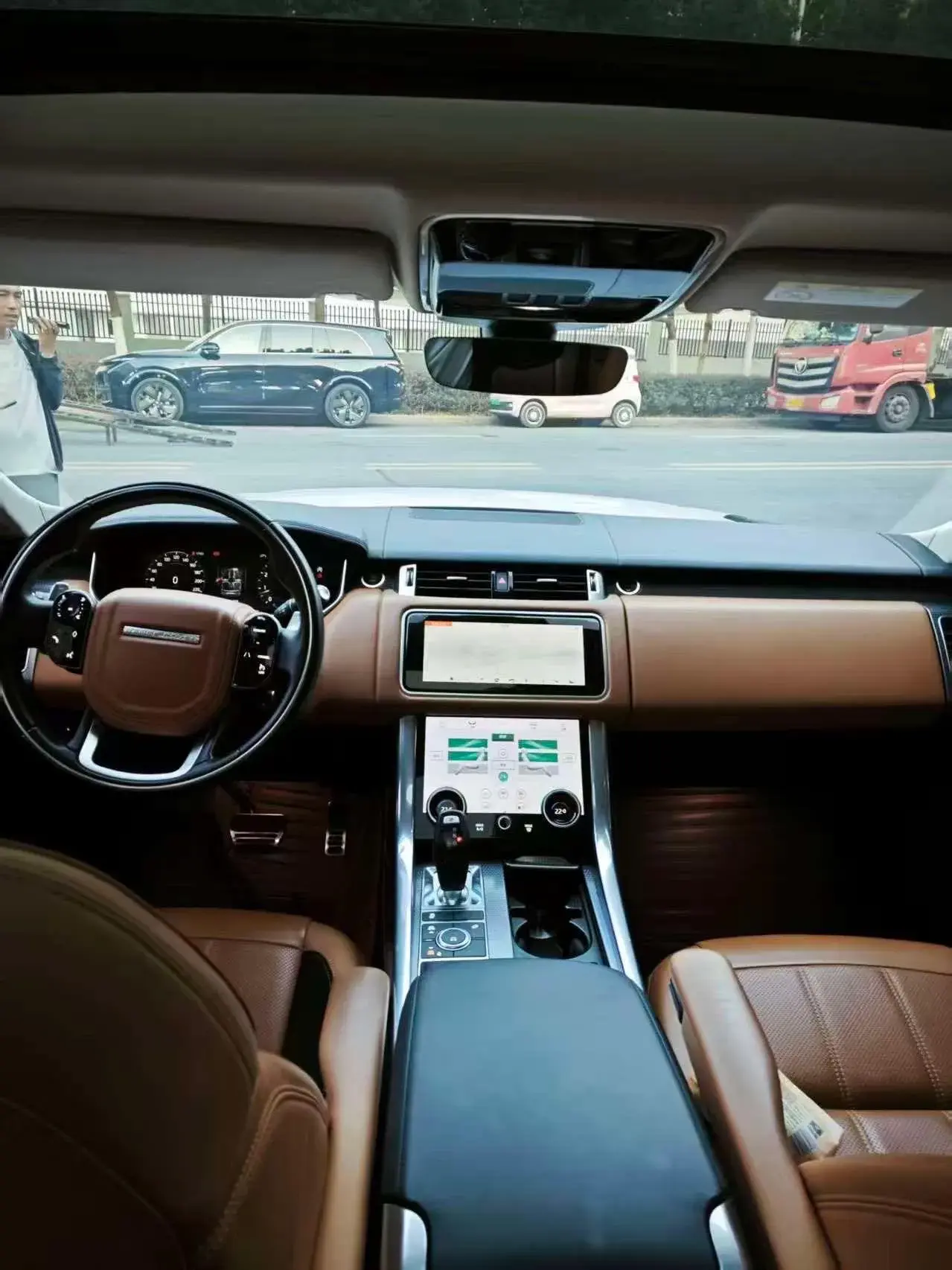 2018 LAND ROVER thumbnail 4