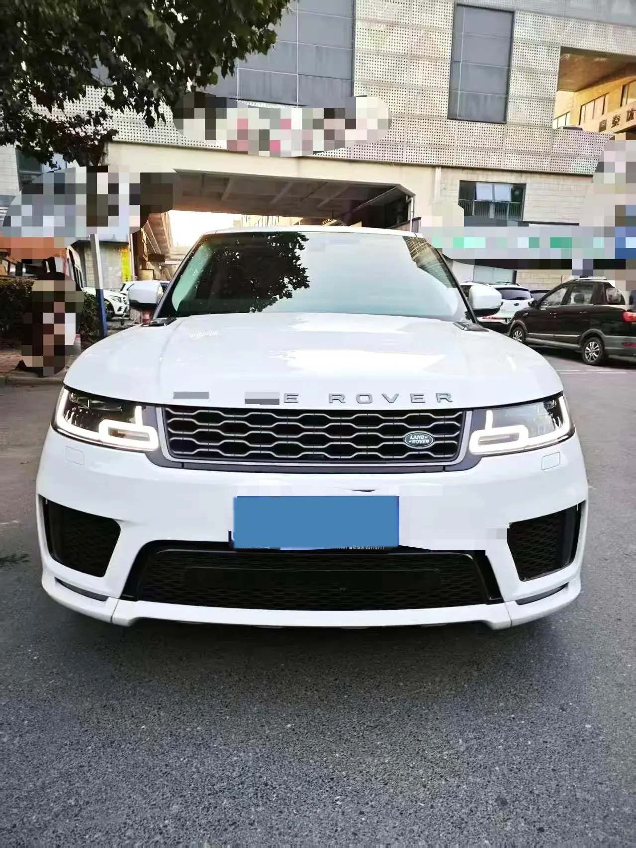 2018 LAND ROVER thumbnail 2