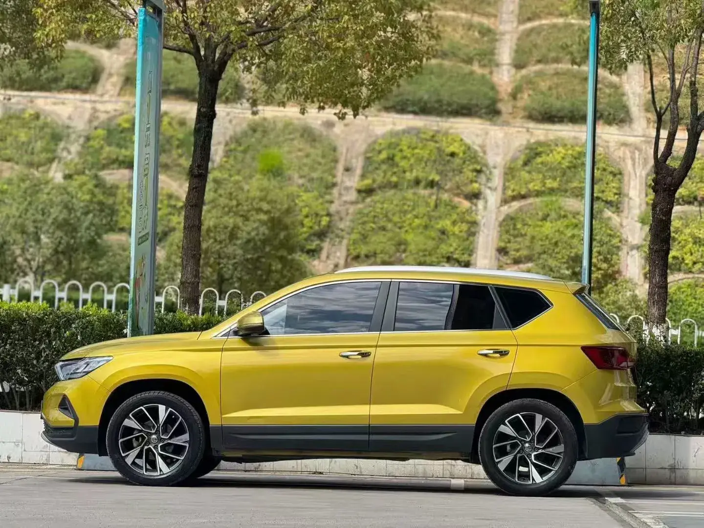 2021 JETTA VS5 thumbnail 3