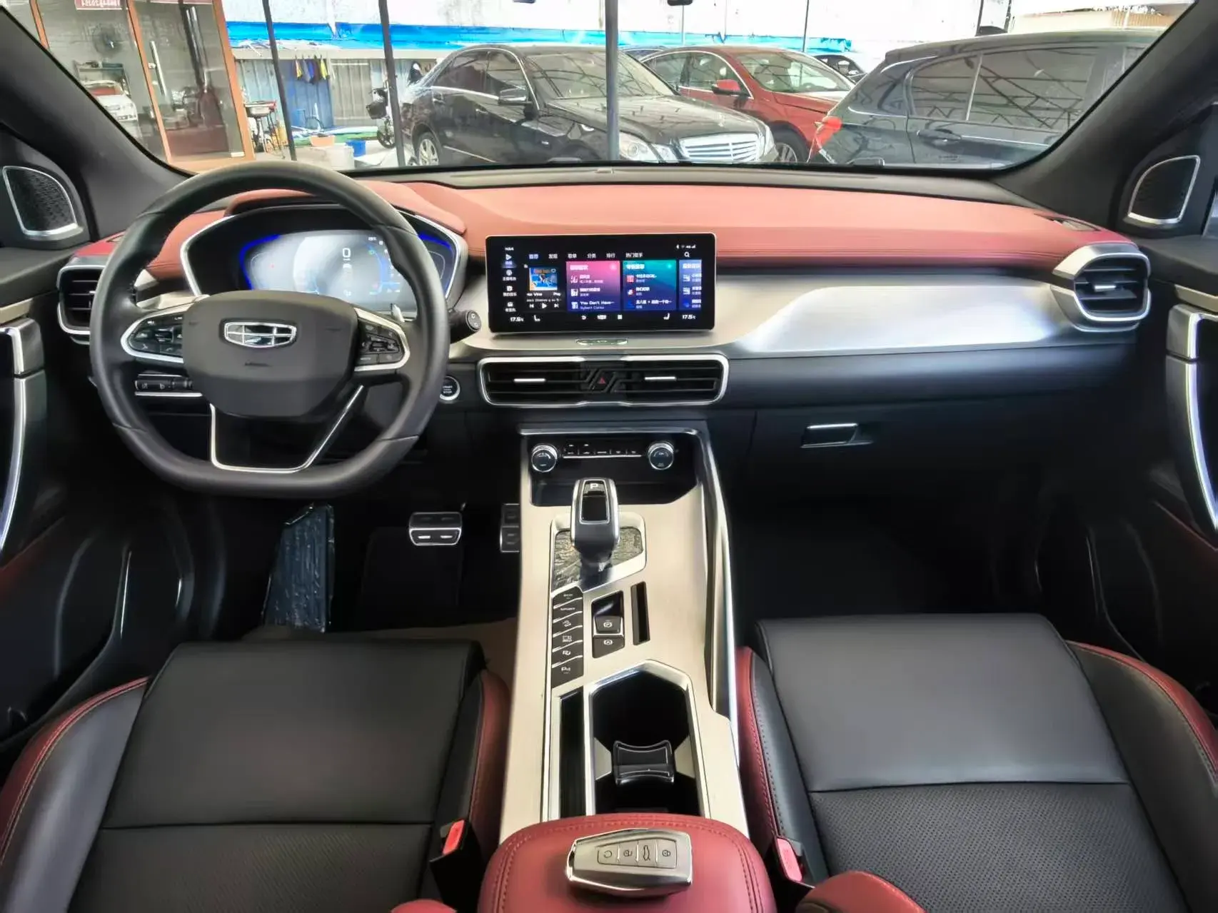 2020 GEELY COOLRAY thumbnail 3