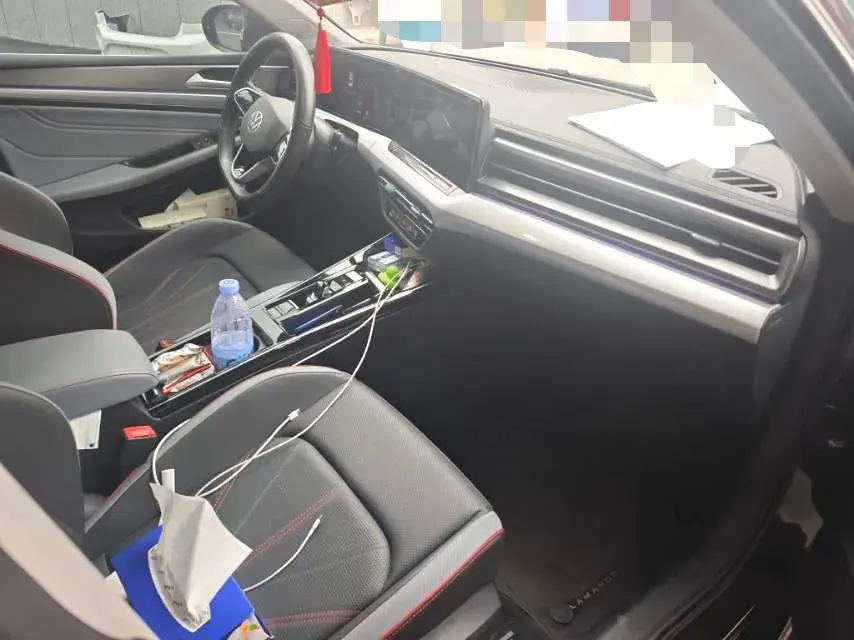 2022 VOLKSWAGEN LAMANDO thumbnail 3