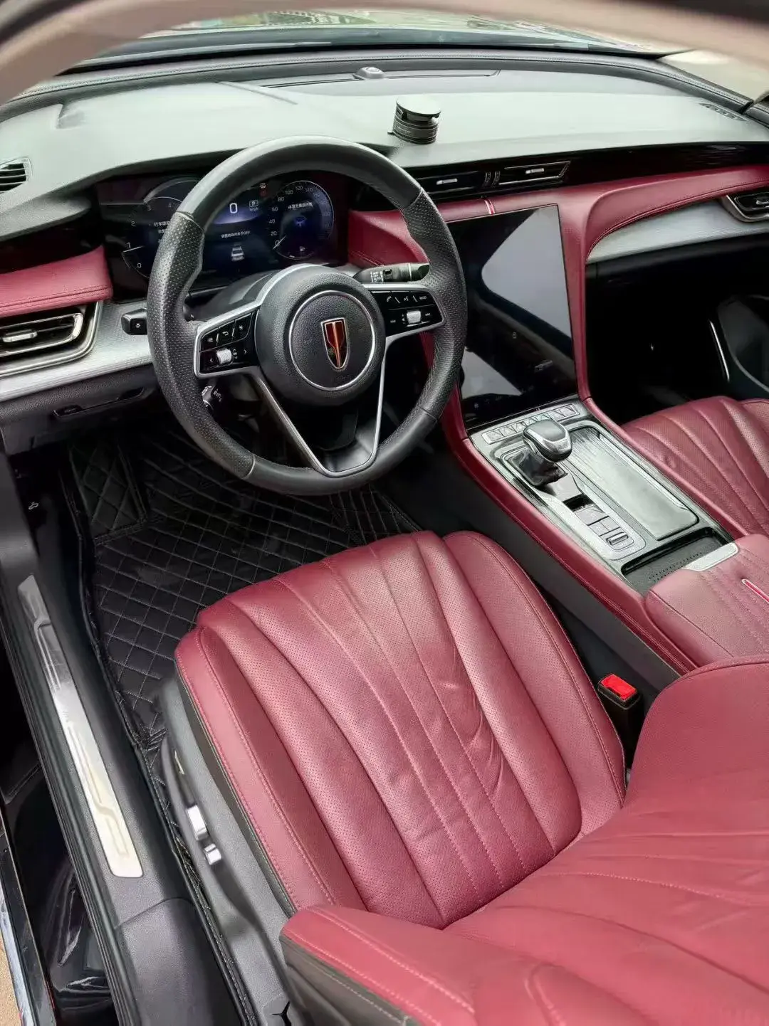 2024 HONGQI H5 thumbnail 4