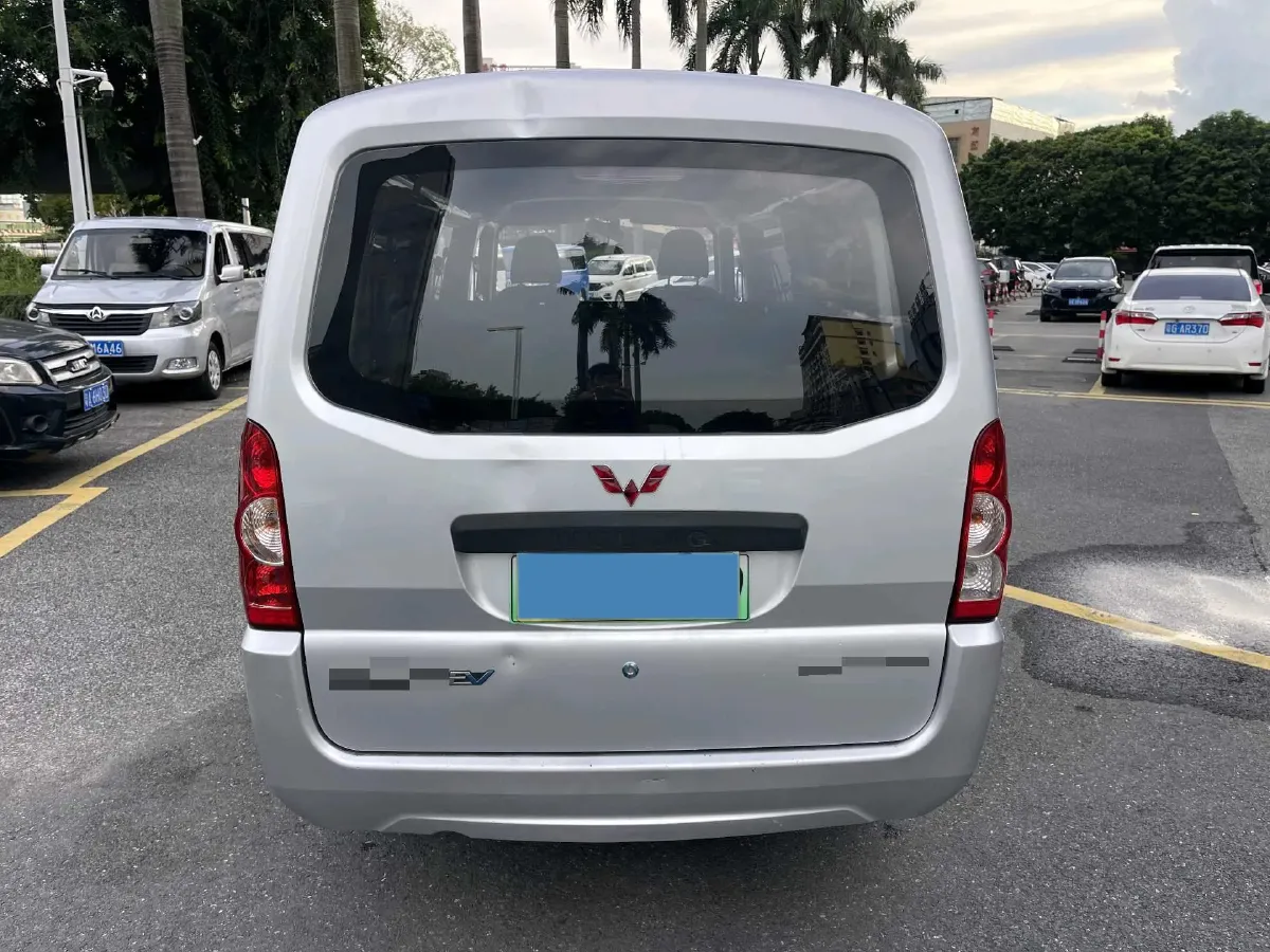 2022 WuLing RongGuang EV BEV 41.6KWH,autocango,china used car exporter,china ev exporter,chinese used car exporter,chinese used ev exporter