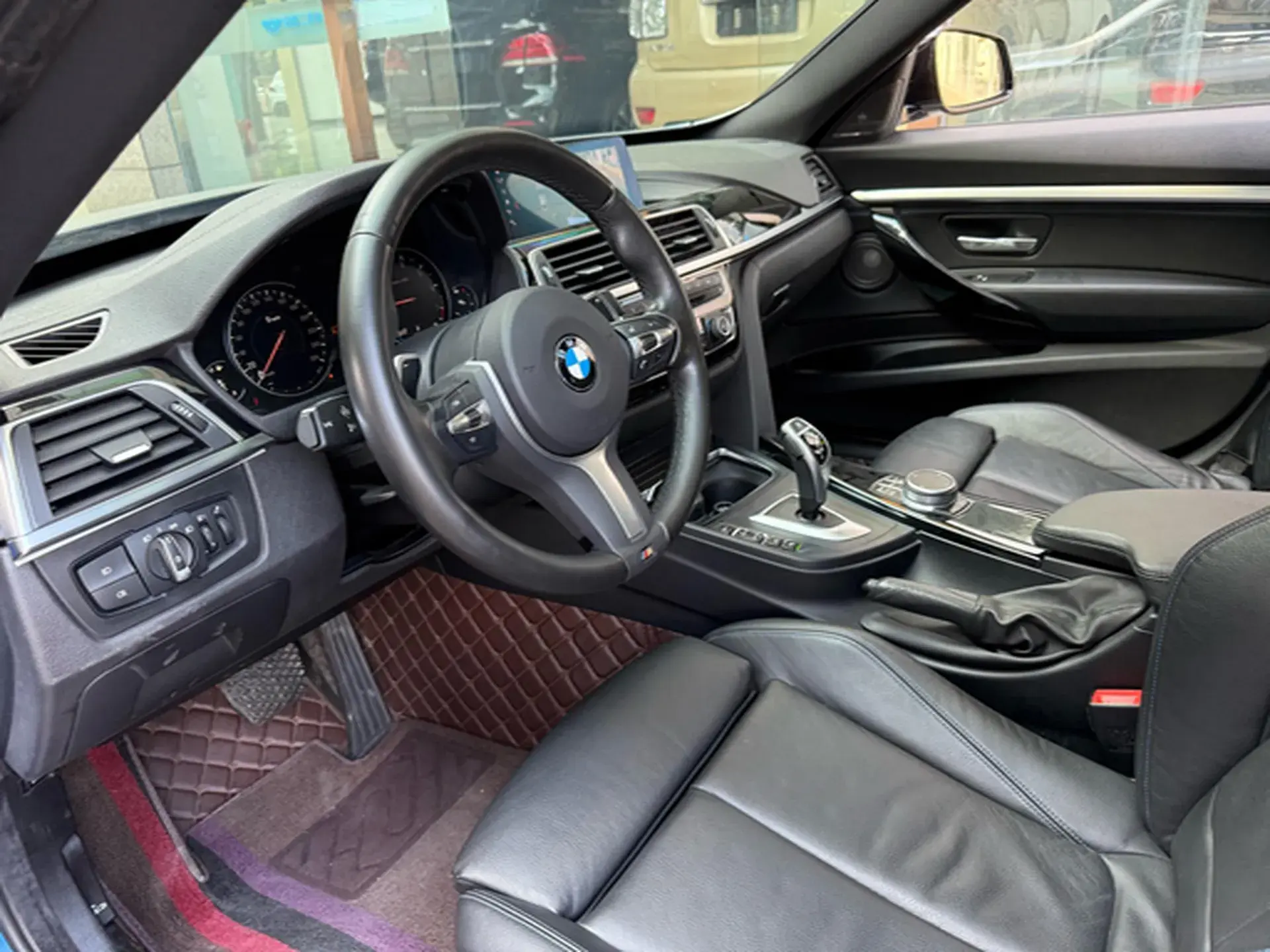 2019 BMW 3 thumbnail 2