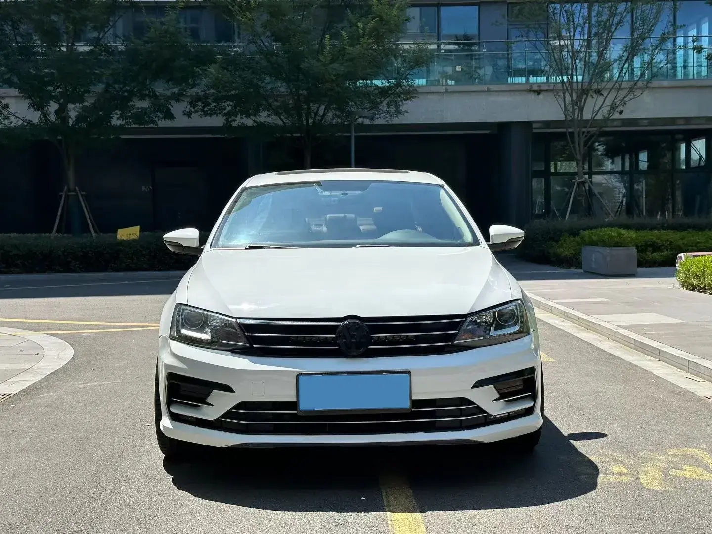 2018 VOLKSWAGEN SAGITAR thumbnail 2