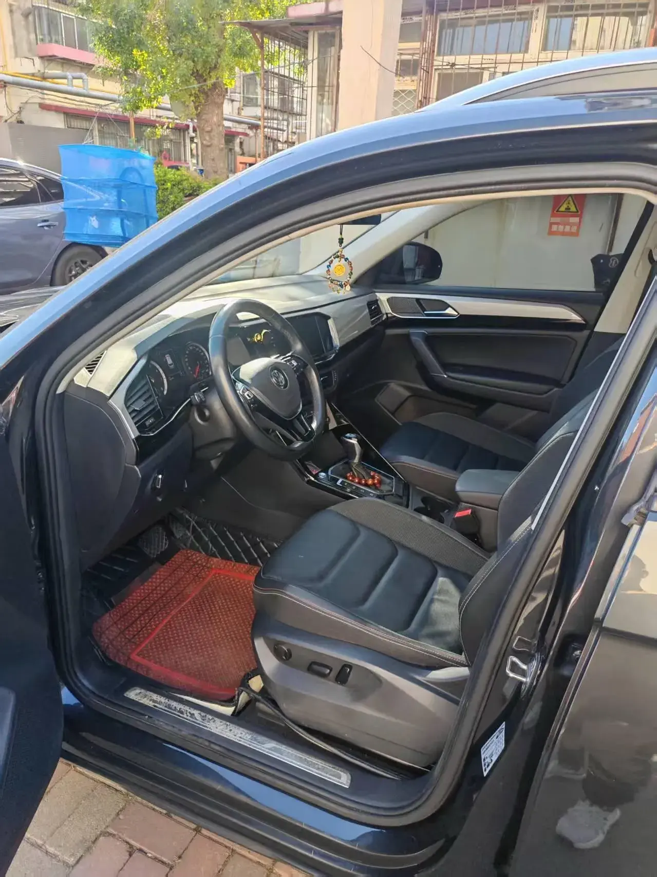 2020 VOLKSWAGEN TAYRON thumbnail 3