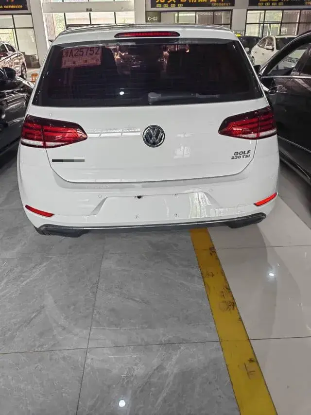 2018 VOLKSWAGEN GOLF thumbnail 4