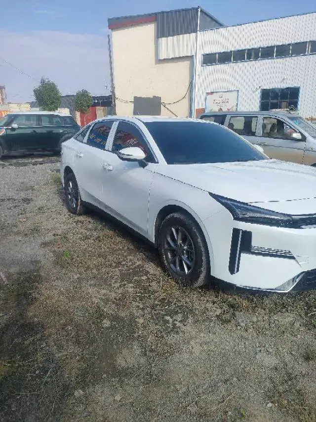 2025 GEELY GALAXY thumbnail 3