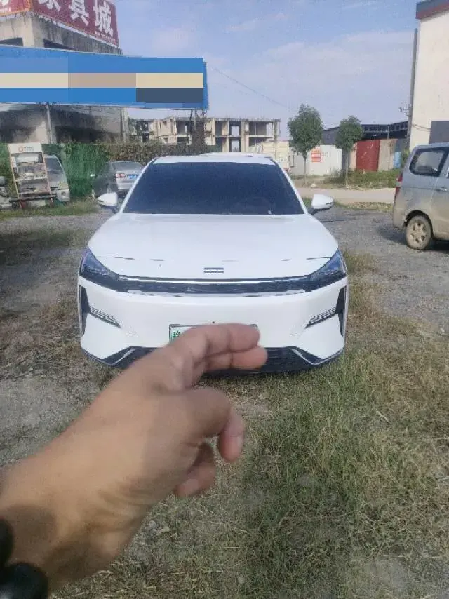 2025 GEELY GALAXY thumbnail 2