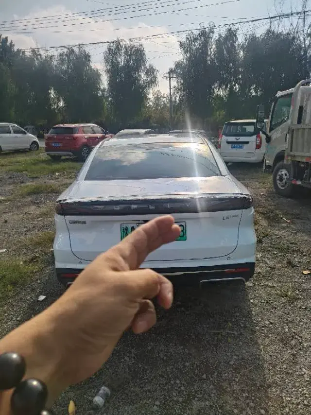 2025 GEELY GALAXY thumbnail 4