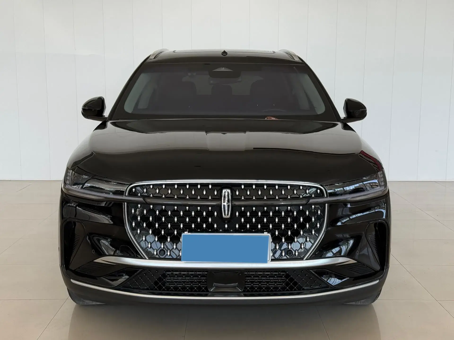 2023 LINCOLN NAUTILUS thumbnail 2