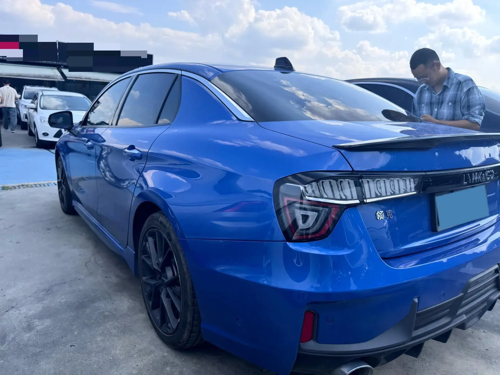 2019 LYNK&CO 03 thumbnail 2