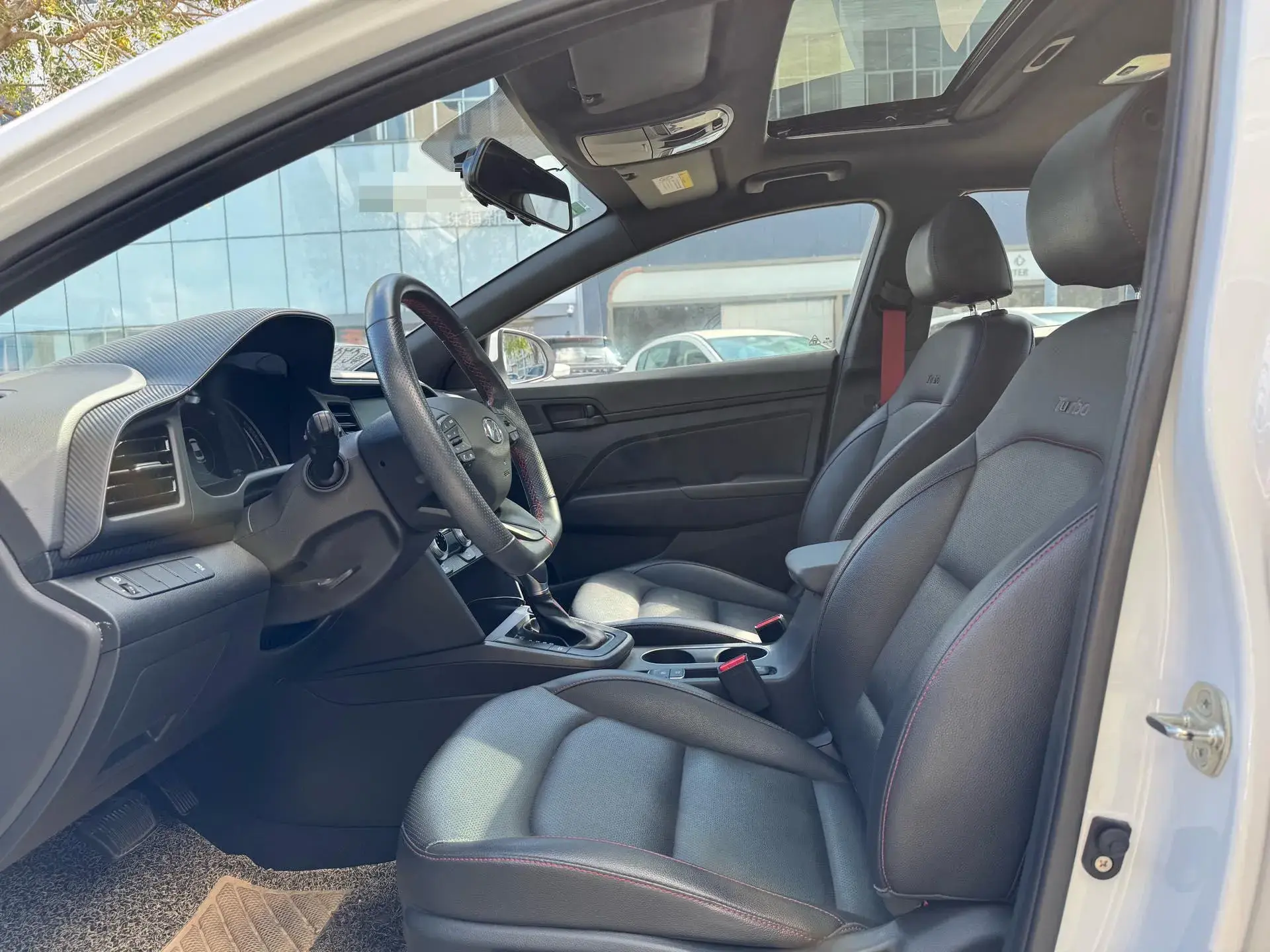 2019 HYUNDAI ELANTRA thumbnail 4