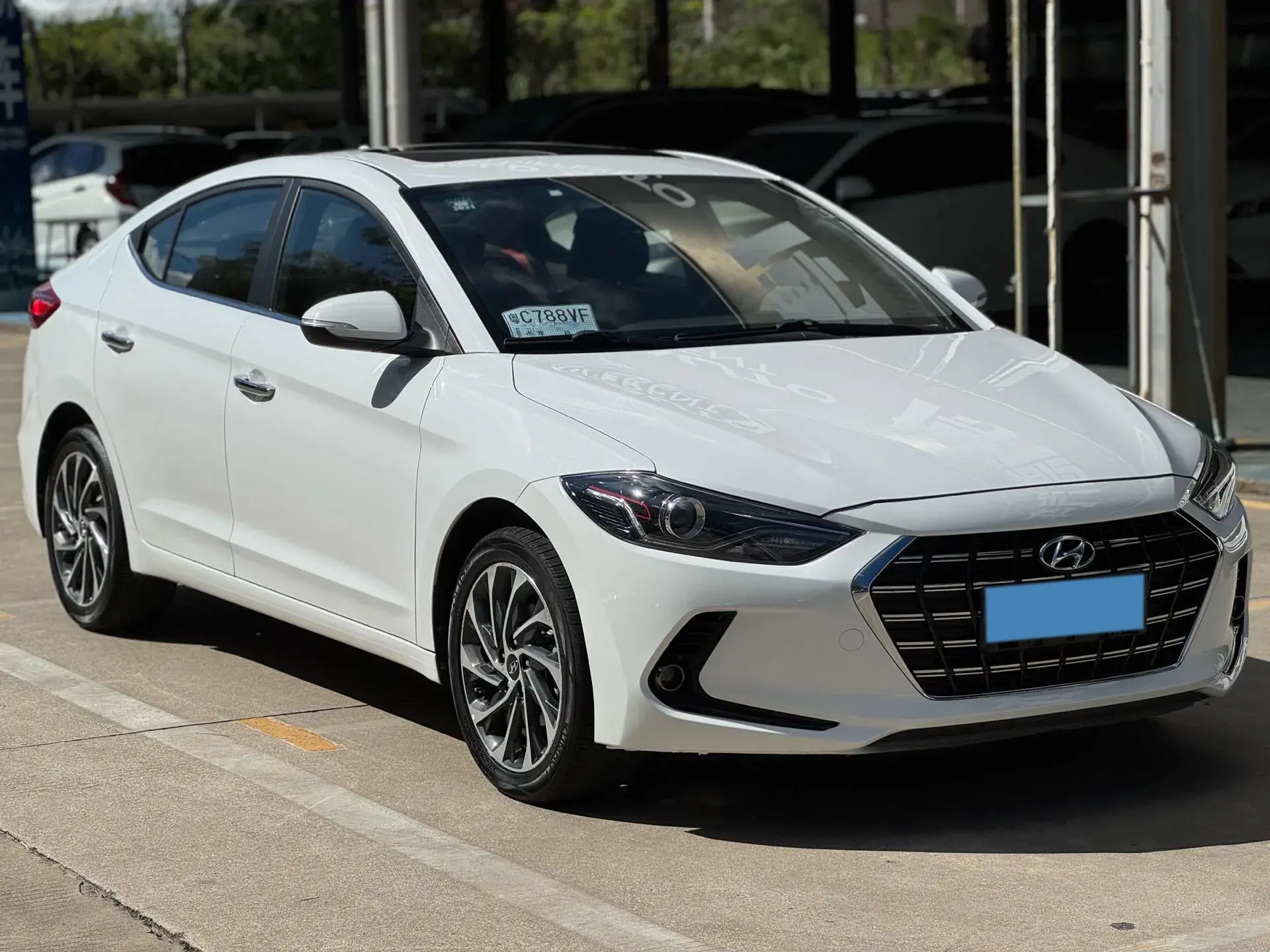 2019 HYUNDAI ELANTRA thumbnail 2