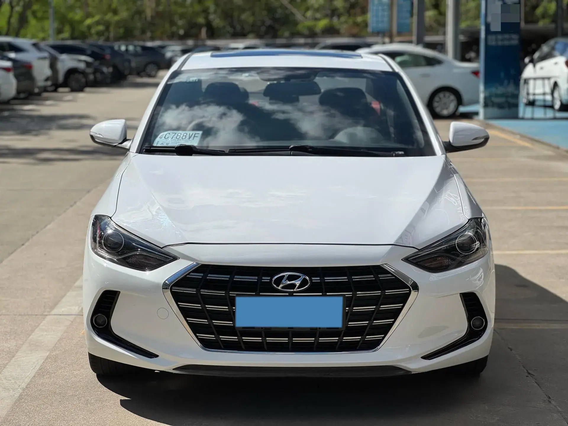 2019 HYUNDAI ELANTRA thumbnail 3