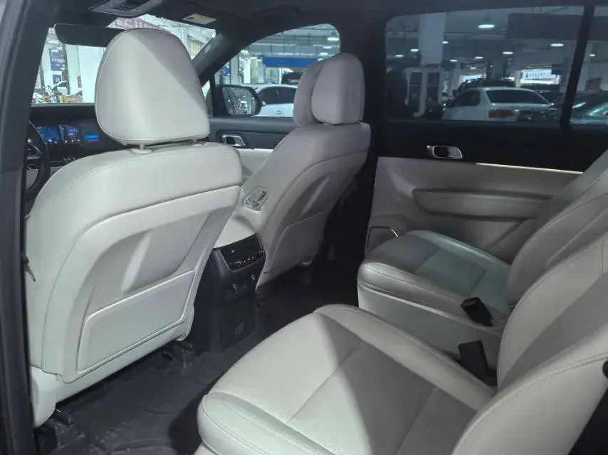 2021 LI ONE thumbnail 3