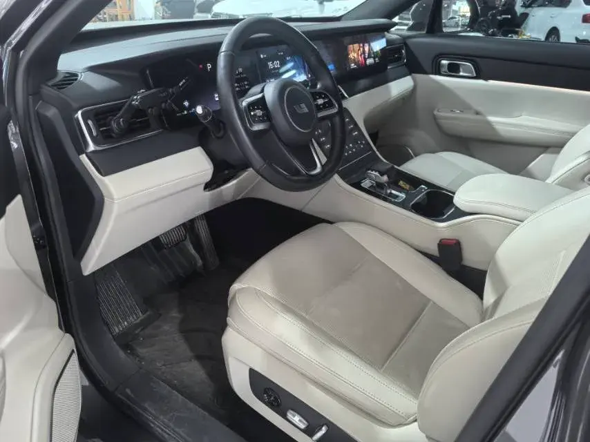 2021 LI ONE thumbnail 4