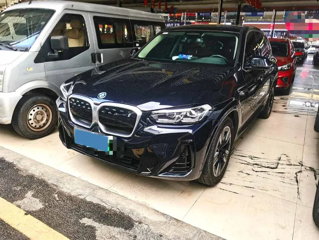 2022 BMW IX3 view 1