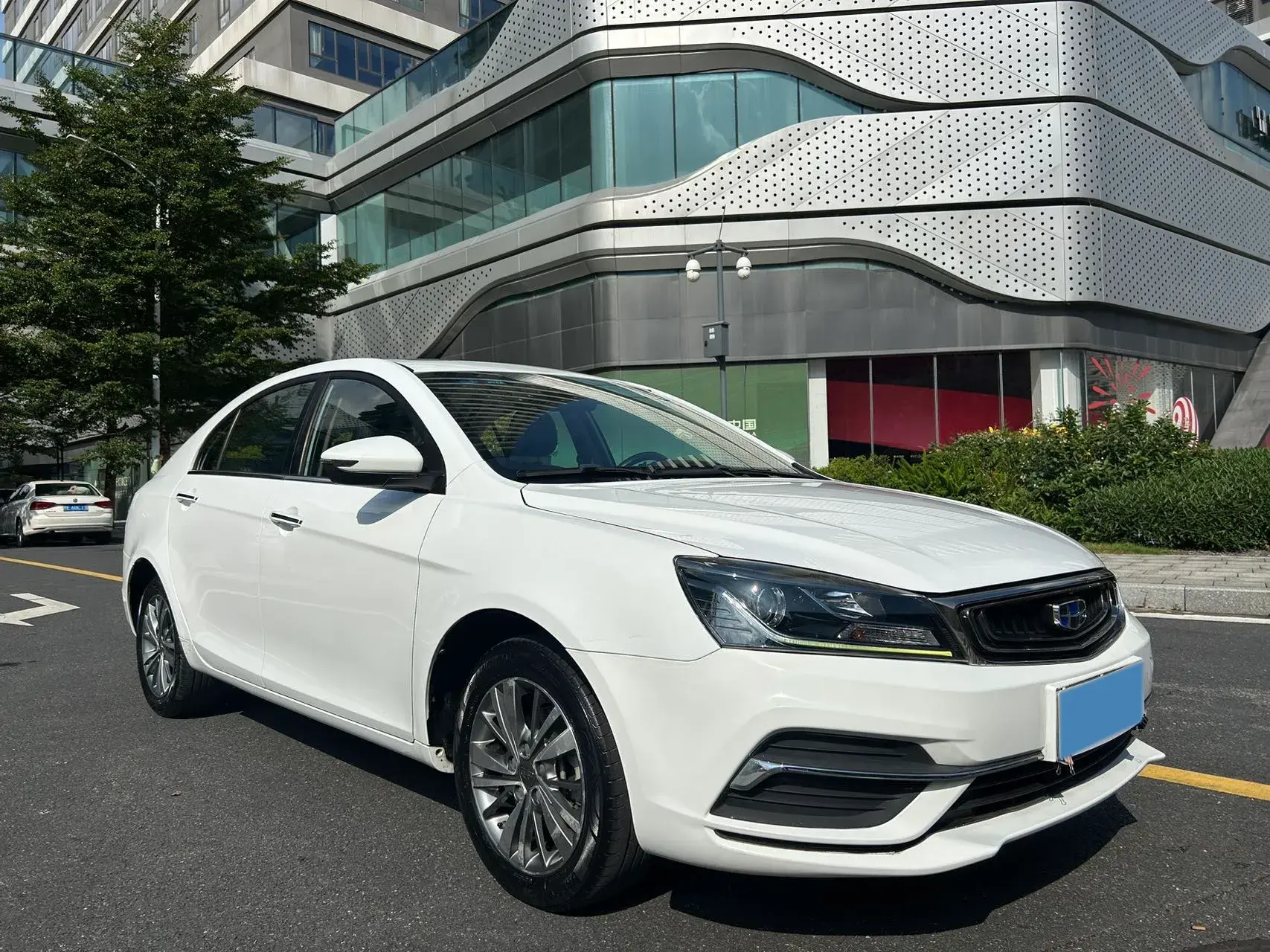 2018 GEELY EMGRAND thumbnail 3