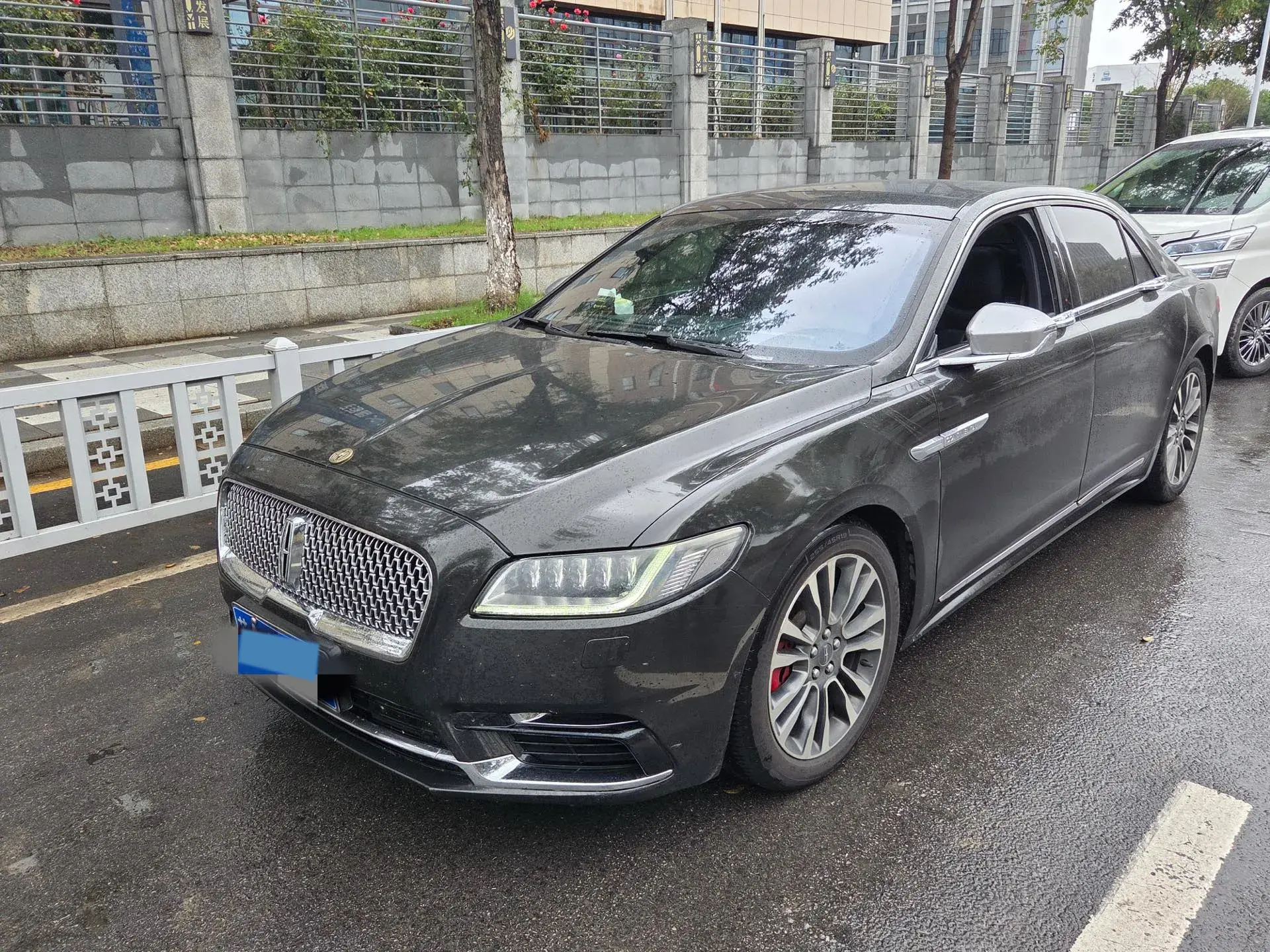 2017 LINCOLN CONTINENTAL view 1