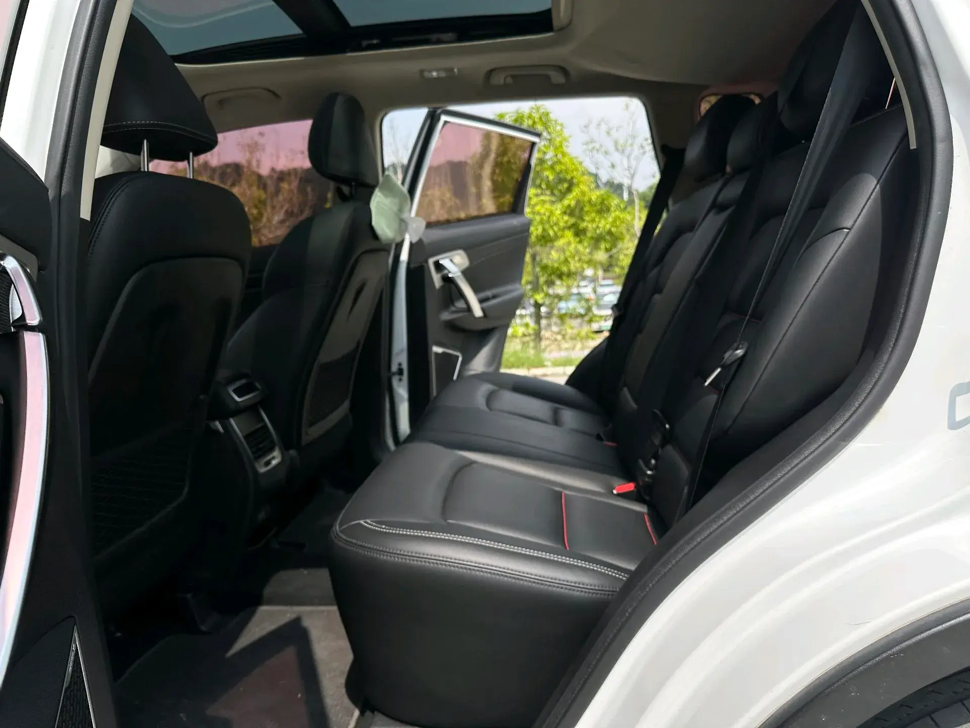 2018 GEELY AZKARRA thumbnail 3