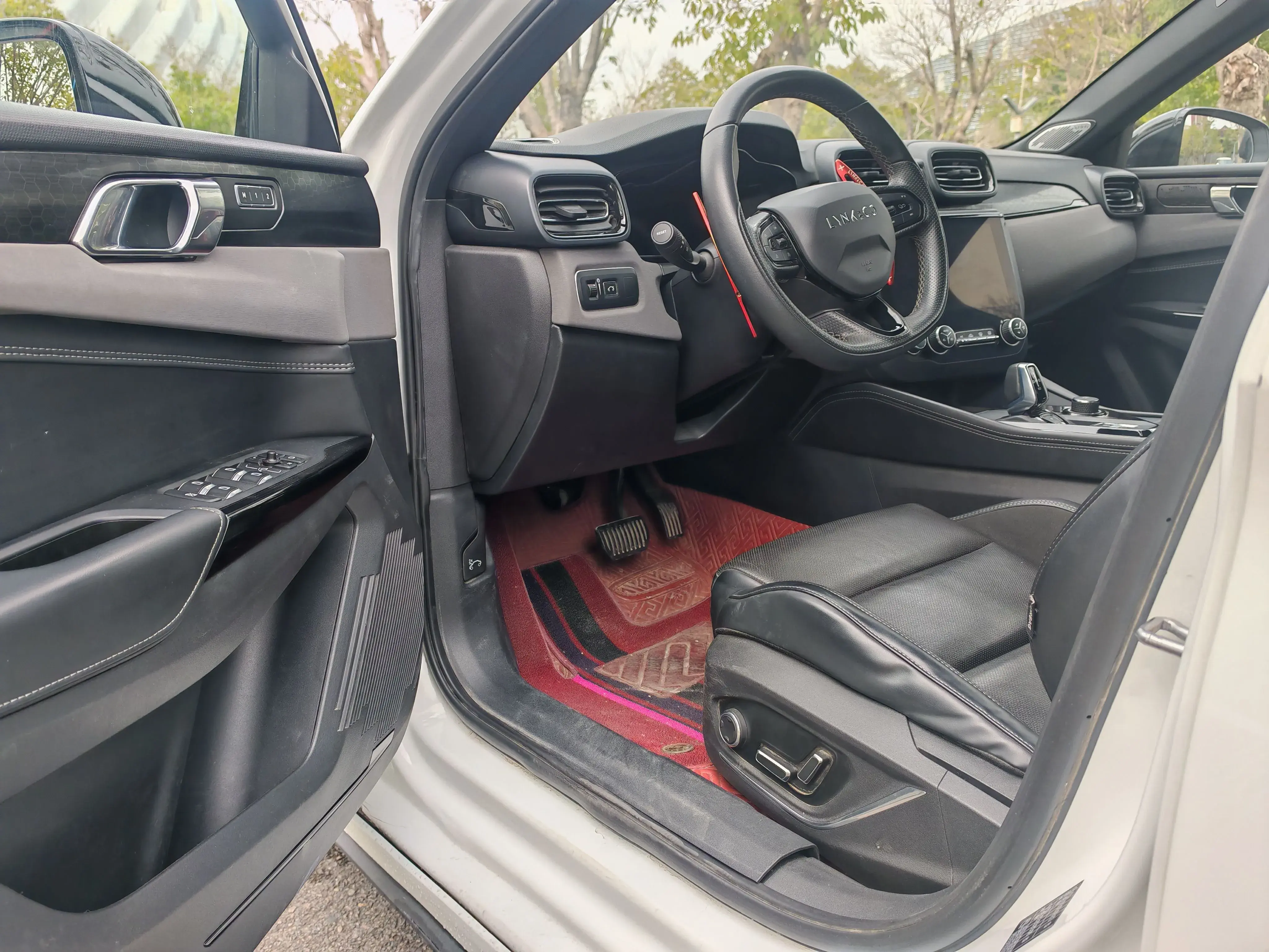 2022 LYNK&CO 03 thumbnail 4