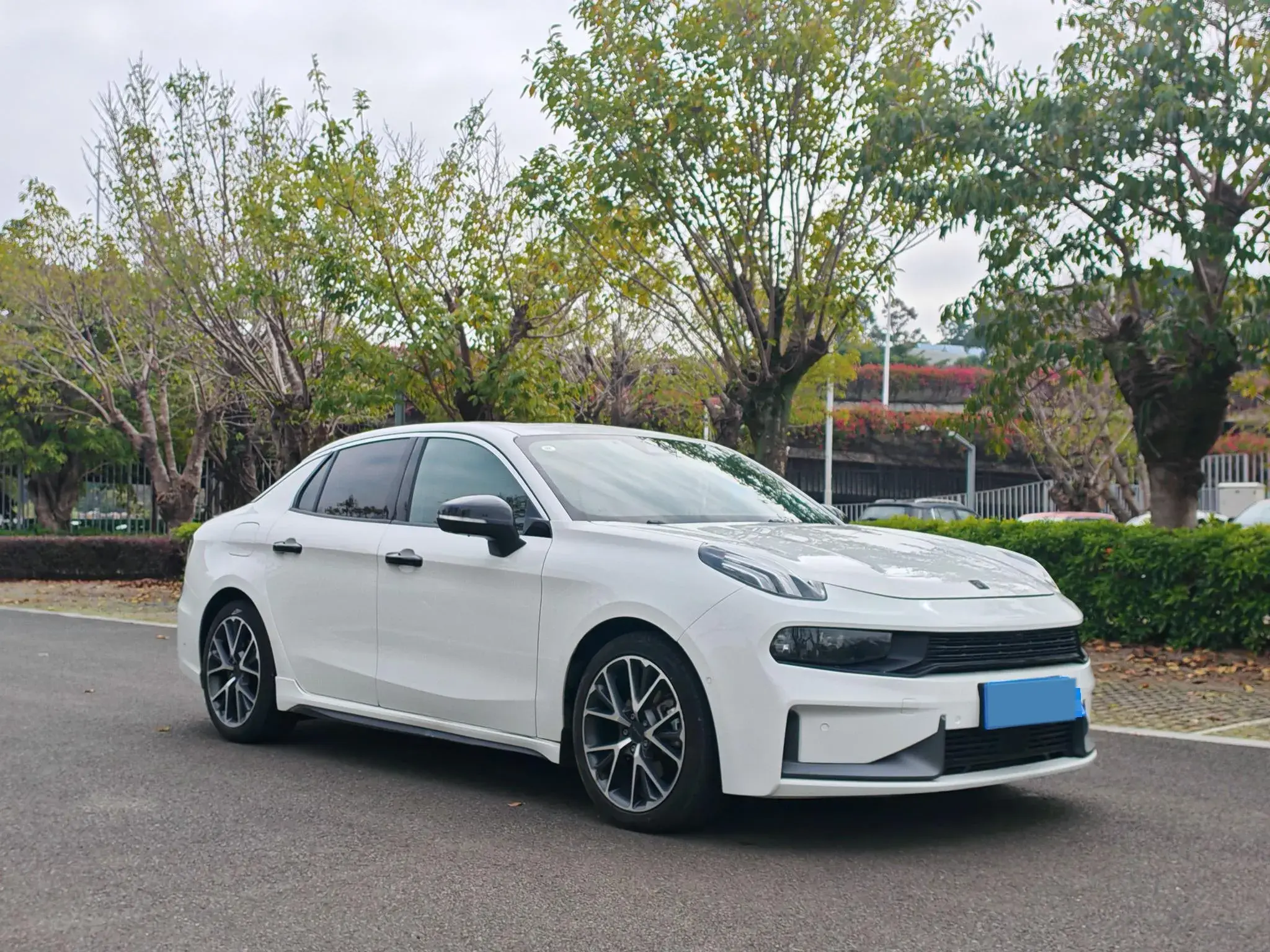 2022 LYNK&CO 03 thumbnail 3