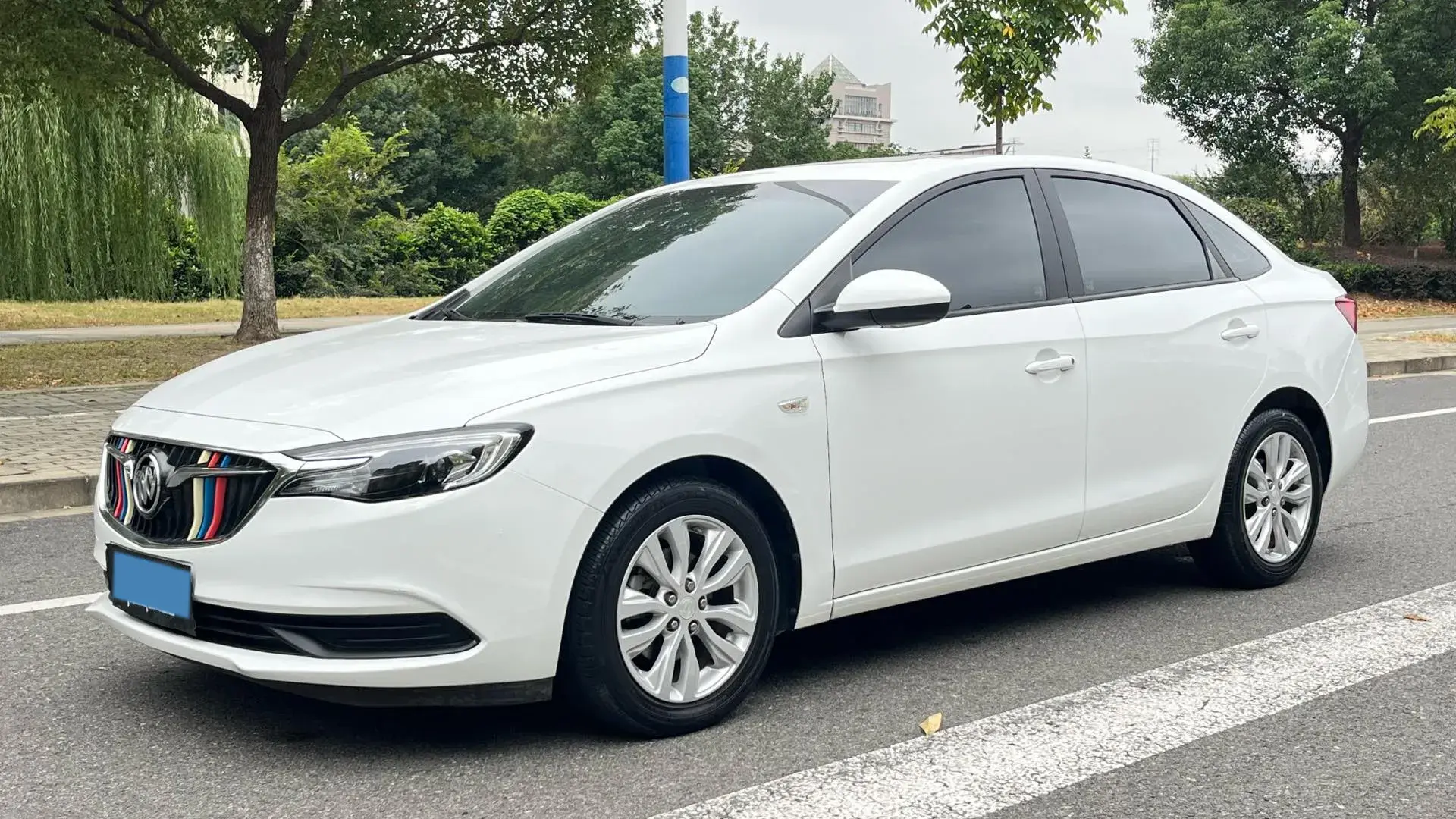 2020 BUICK REGAL thumbnail 3