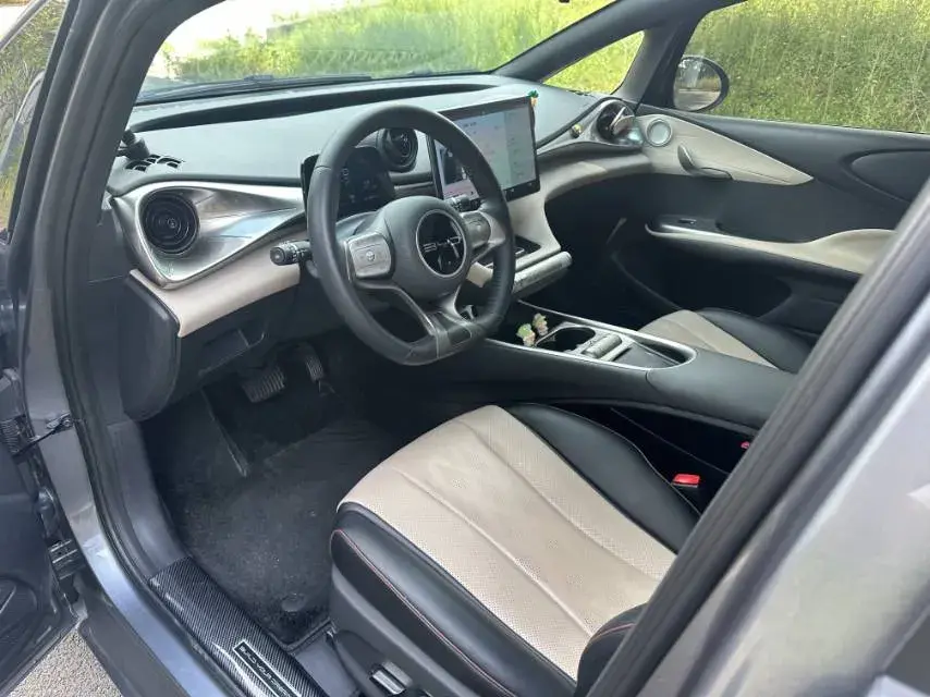 2023 BYD DOLPHIN thumbnail 4