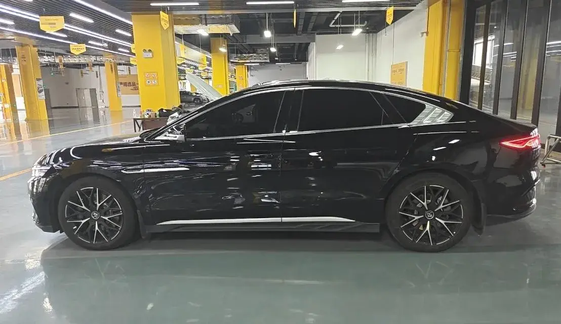 2022 BYD HAN thumbnail 2