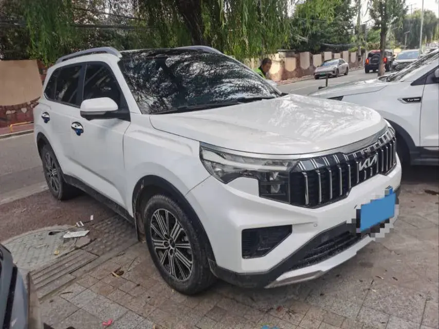 2021 KIA SPORTAGE thumbnail 3