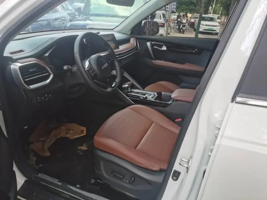 2021 KIA SPORTAGE thumbnail 4