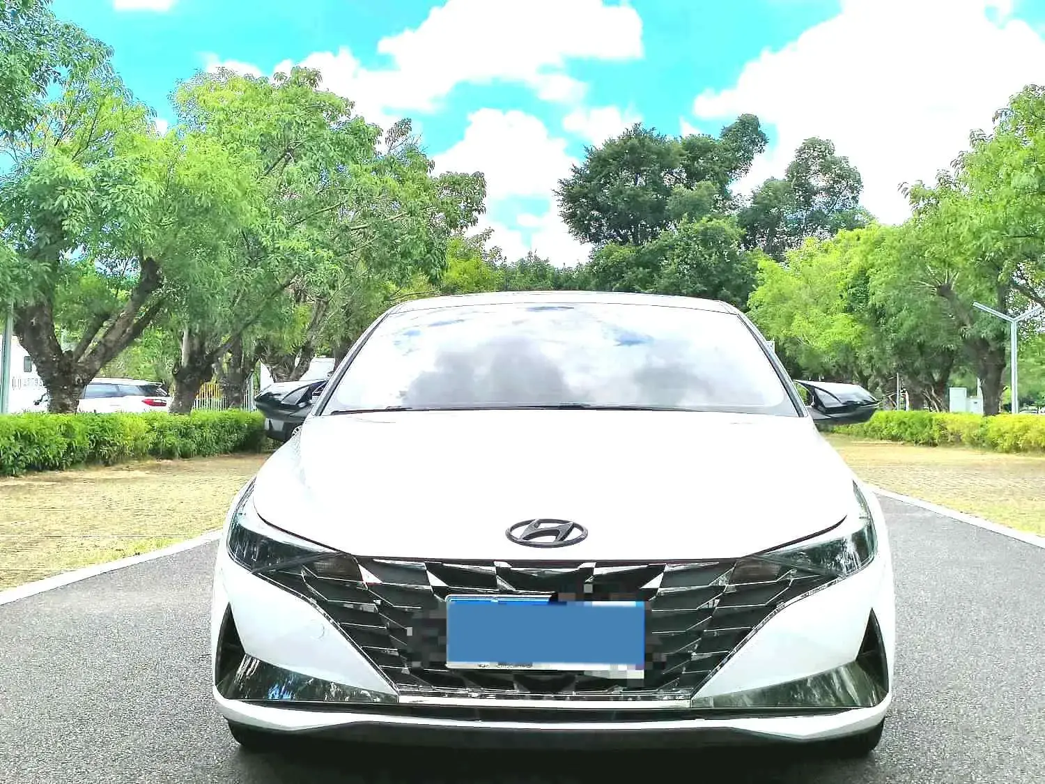 2022 HYUNDAI ELANTRA thumbnail 2