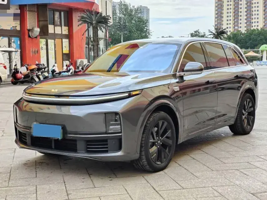 2023 LI L7 view 1