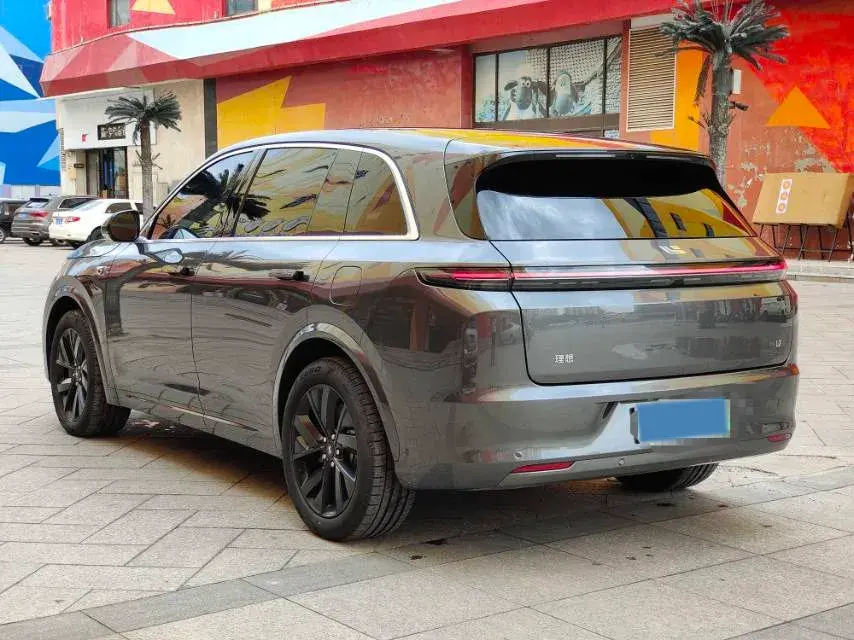 2023 LI L7 thumbnail 4