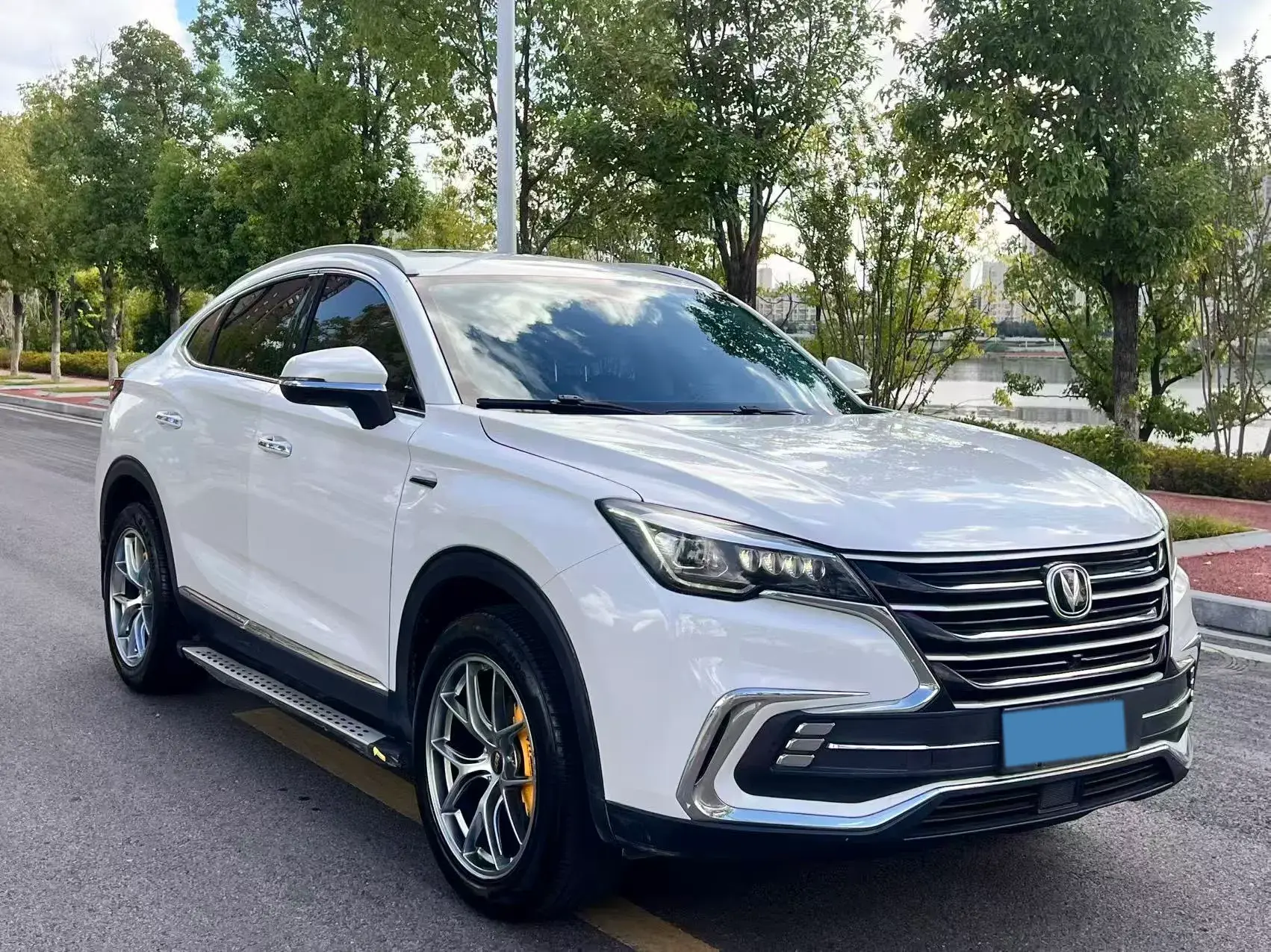 2019 CHANGAN CS85 thumbnail 3