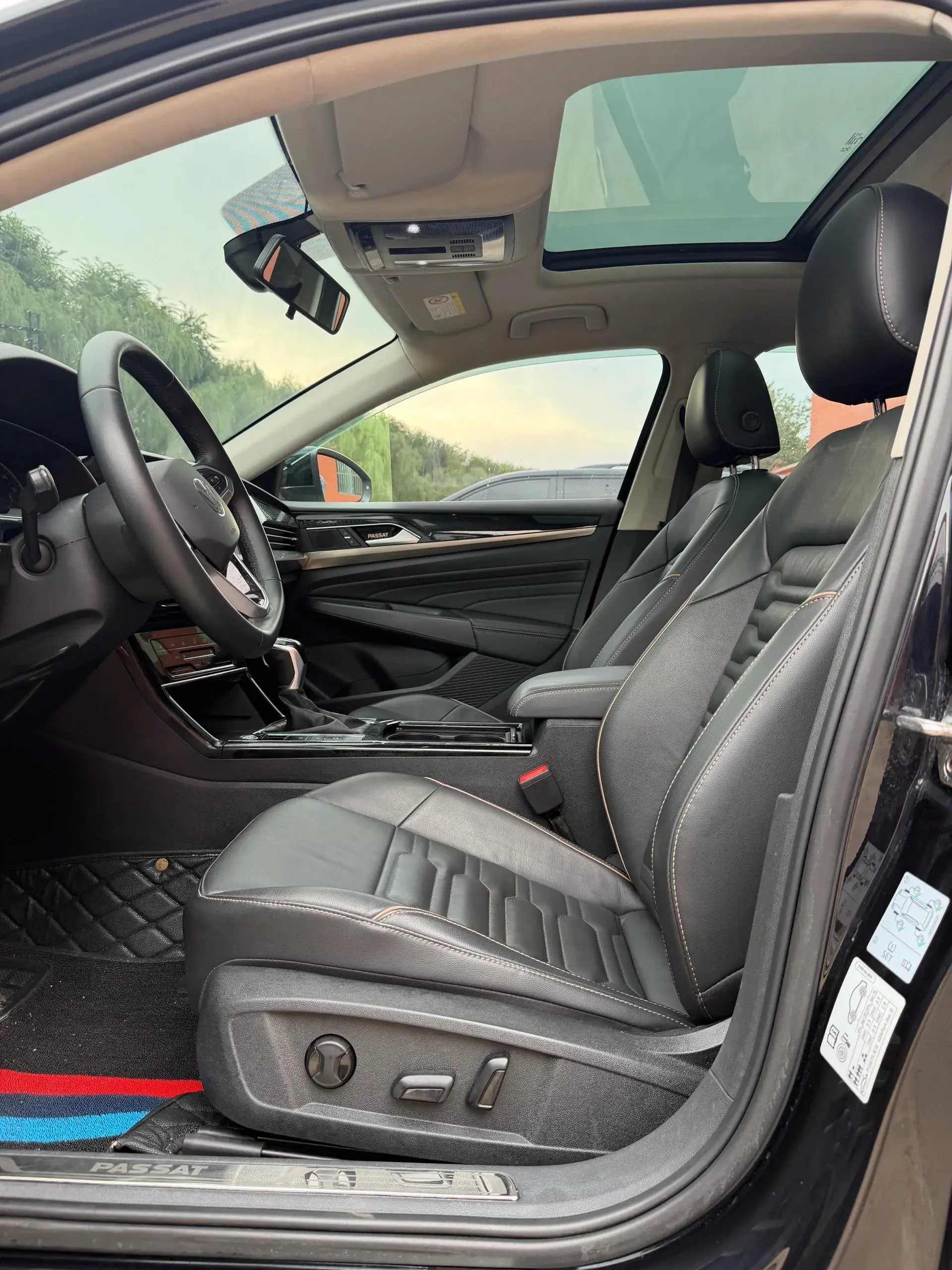 2020 VOLKSWAGEN PASSAT thumbnail 4