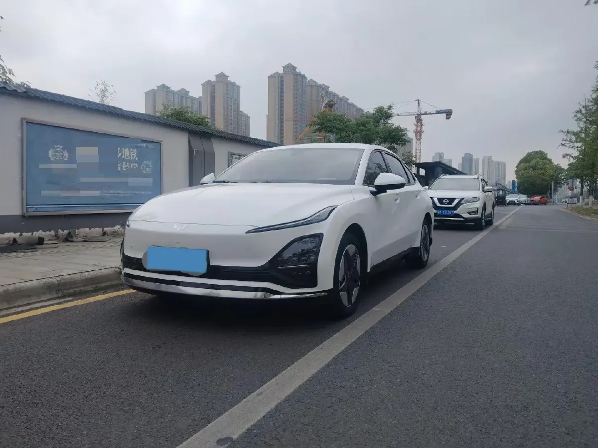 2024 WuLing E5 BEV 41.9KWH,autocango,china used car exporter,china ev exporter,chinese used car exporter,chinese used ev exporter
