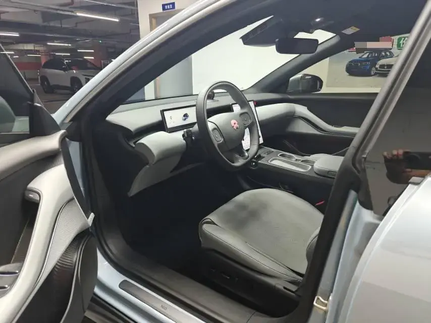 2023 NIO ET5T thumbnail 4