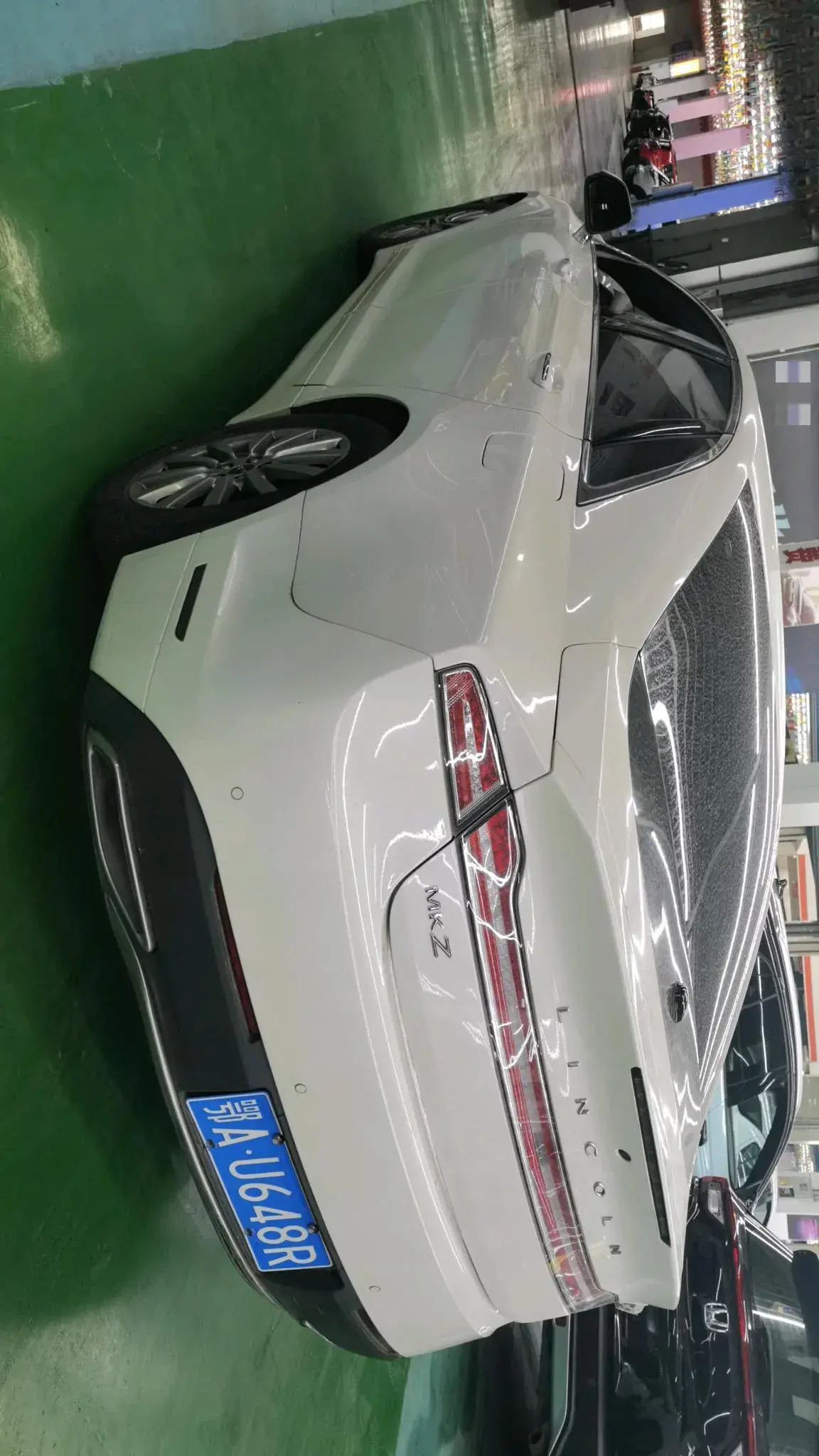 2019 LINCOLN MKZ thumbnail 3