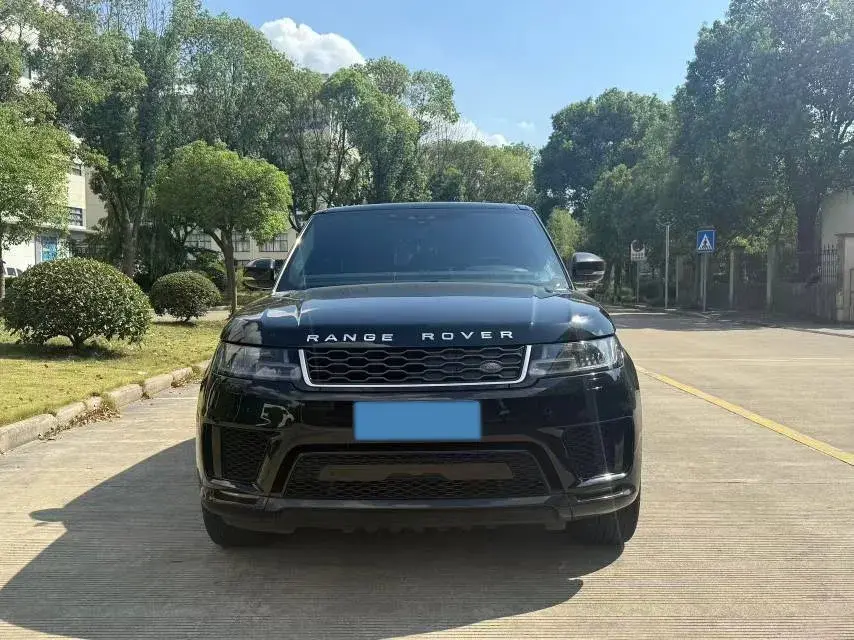 2018 LAND ROVER thumbnail 2