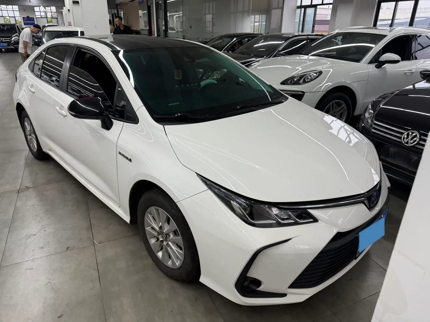 2022 TOYOTA COROLLA thumbnail 2