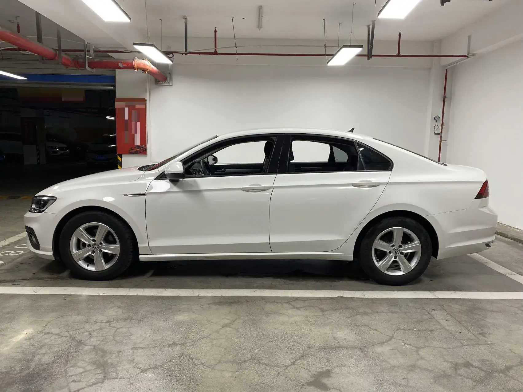 2019 VOLKSWAGEN LAMANDO thumbnail 2