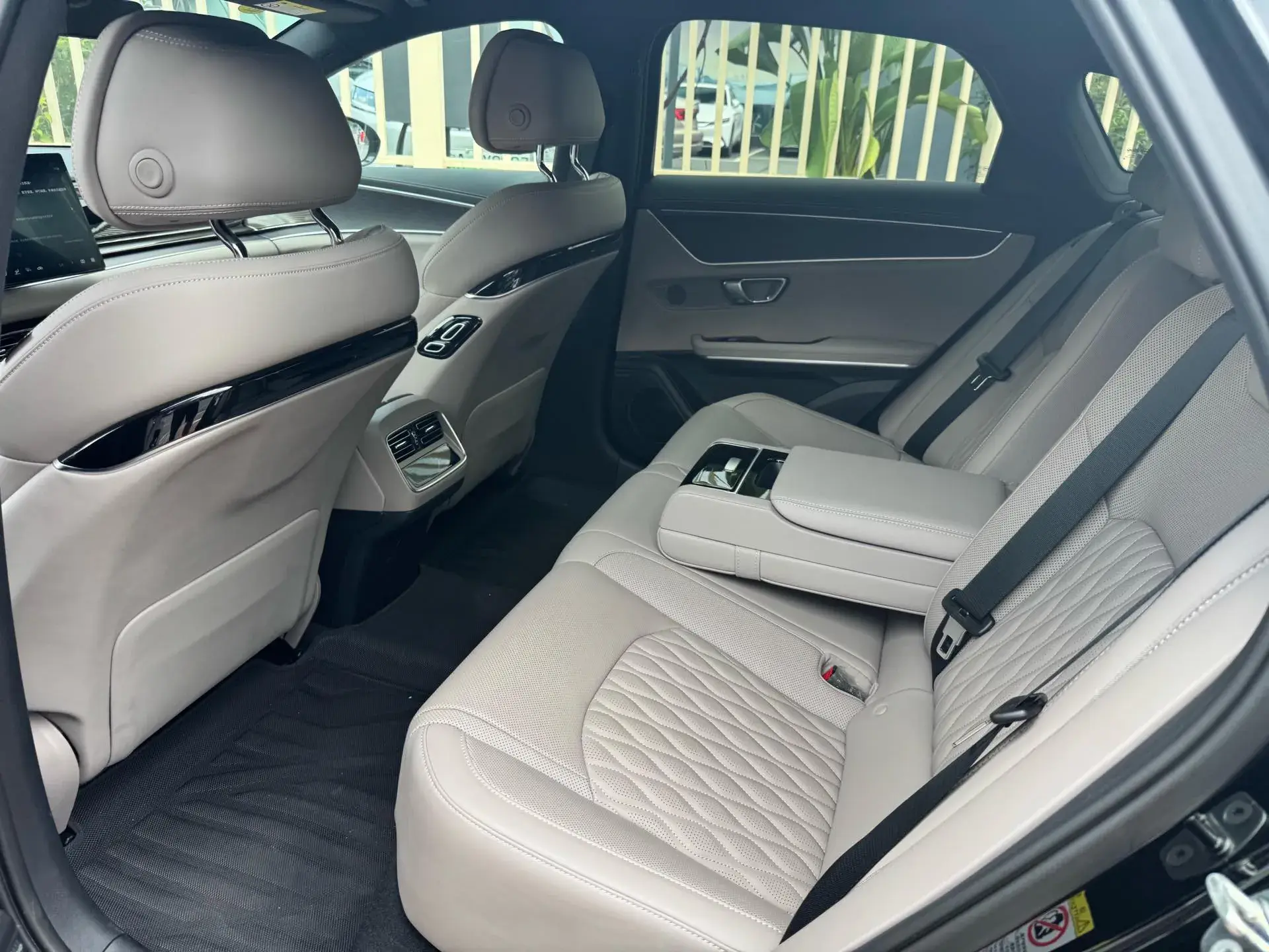 2025 BYD HAN thumbnail 3