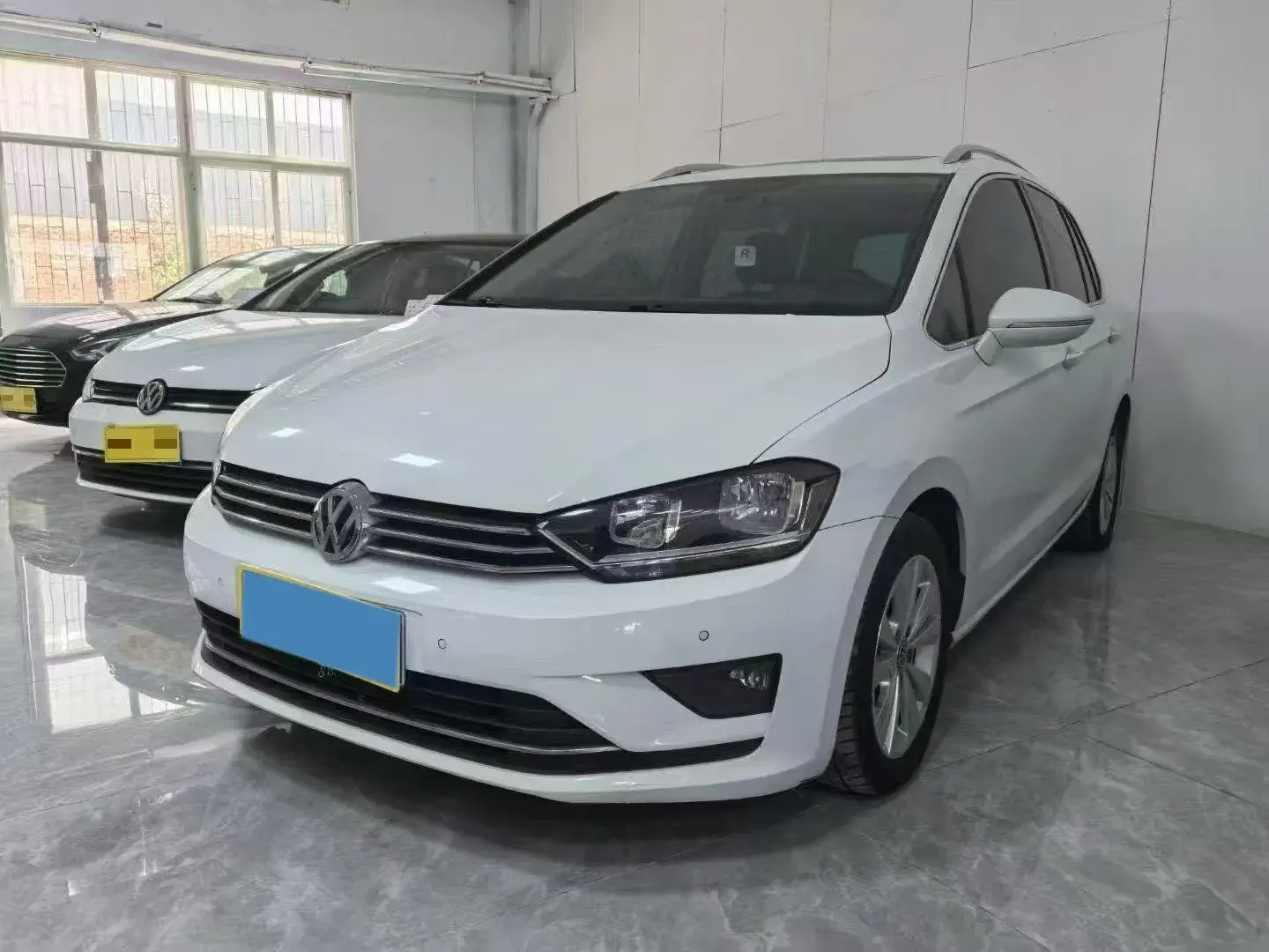 2018 VOLKSWAGEN GOLF view 1