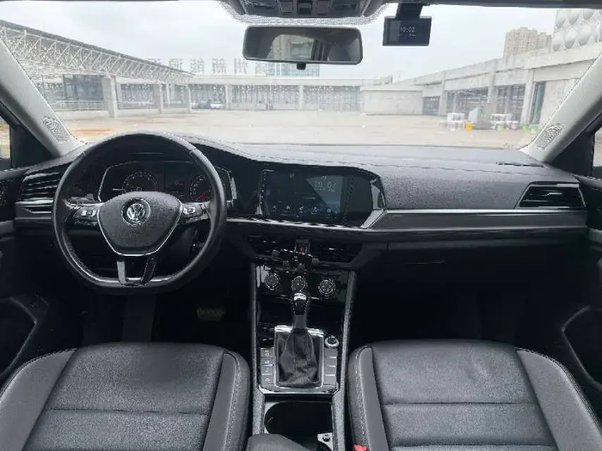 2020 VOLKSWAGEN SAGITAR thumbnail 4