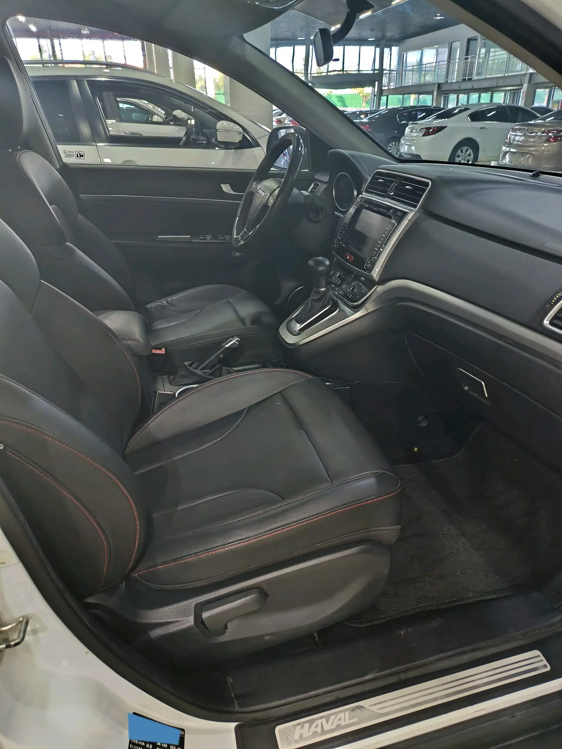 2017 HAVAL M6 thumbnail 4