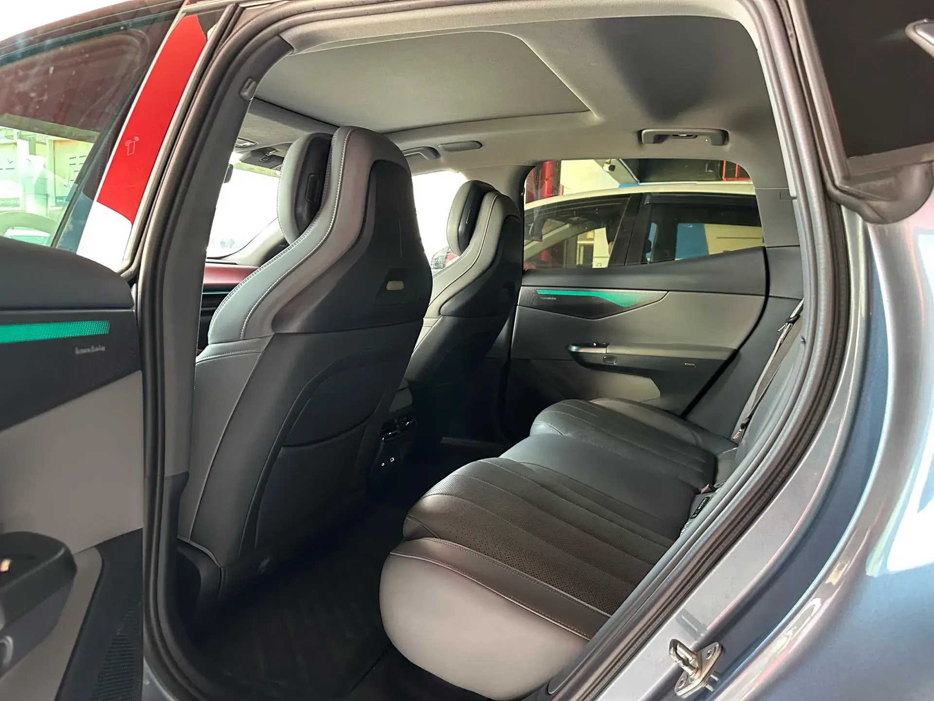 2024 LYNK&CO 07 thumbnail 4