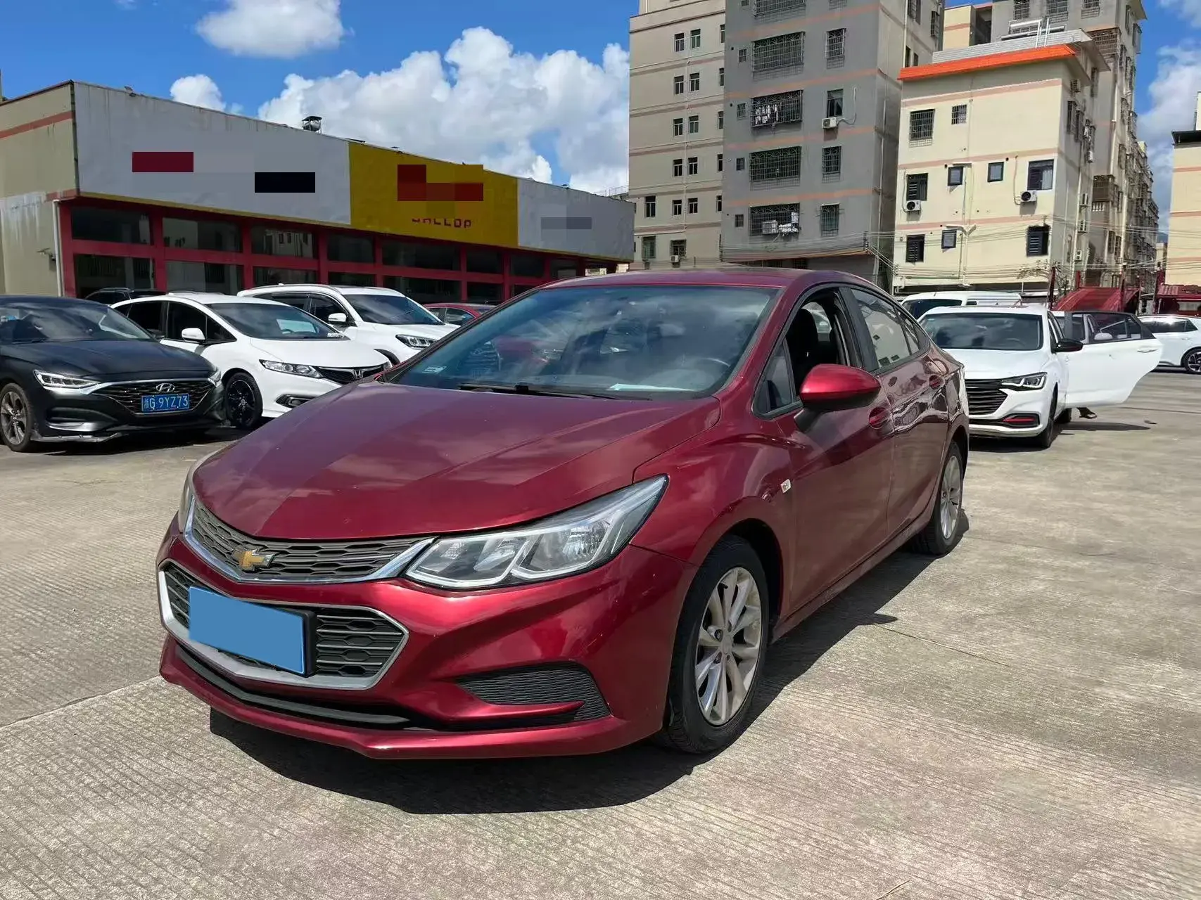 2018 CHEVROLET CRUZE view 1